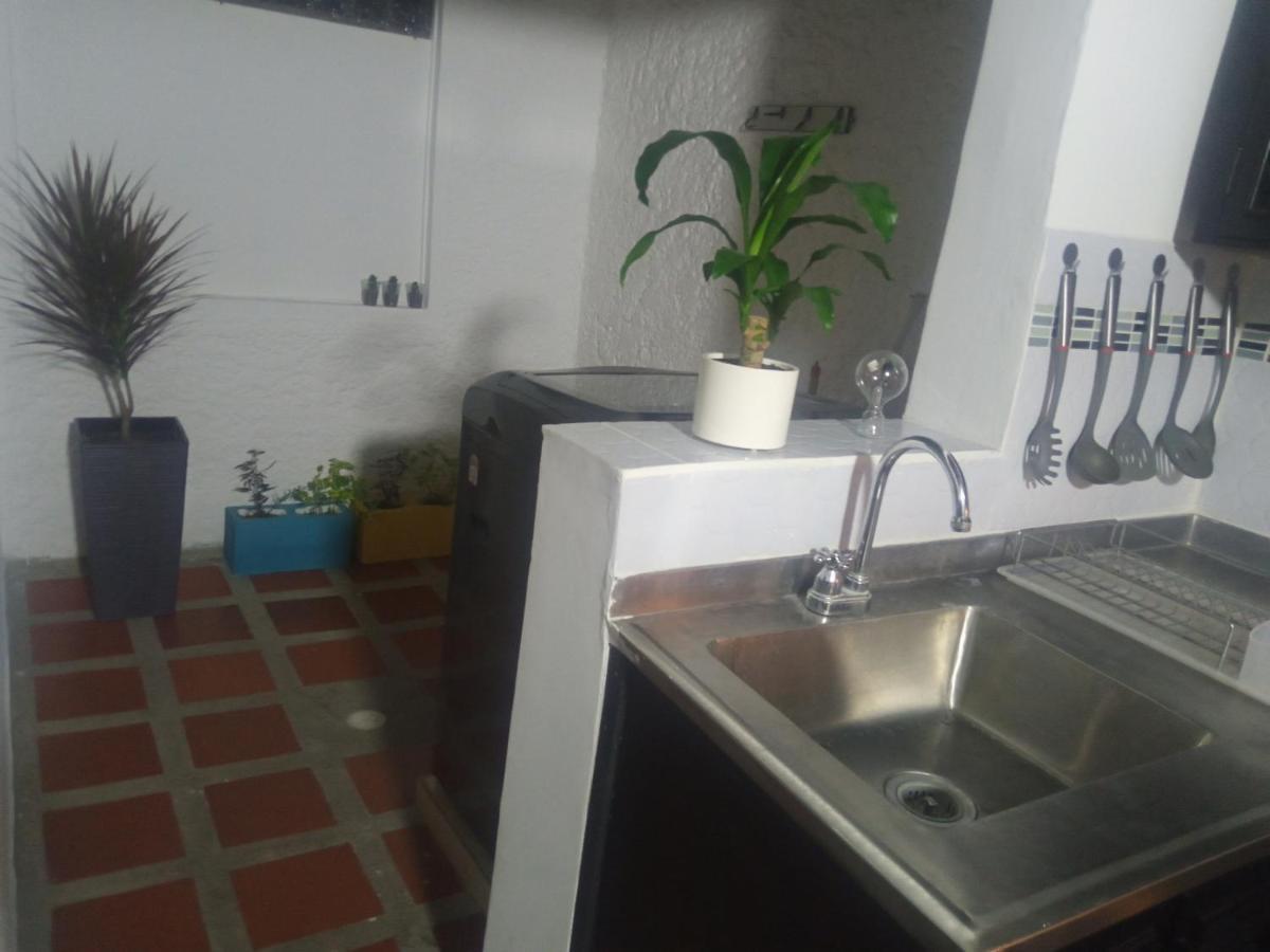 Vip Apartasuites Rosales Medellin Exterior photo